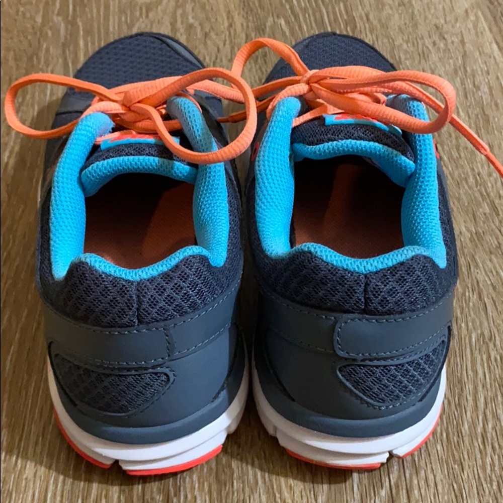 Nike Running Shoes - Picture 4 of 6